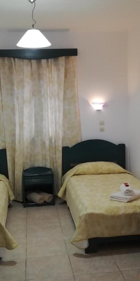 5Bedroom Villa In Perissa Beach Extérieur photo