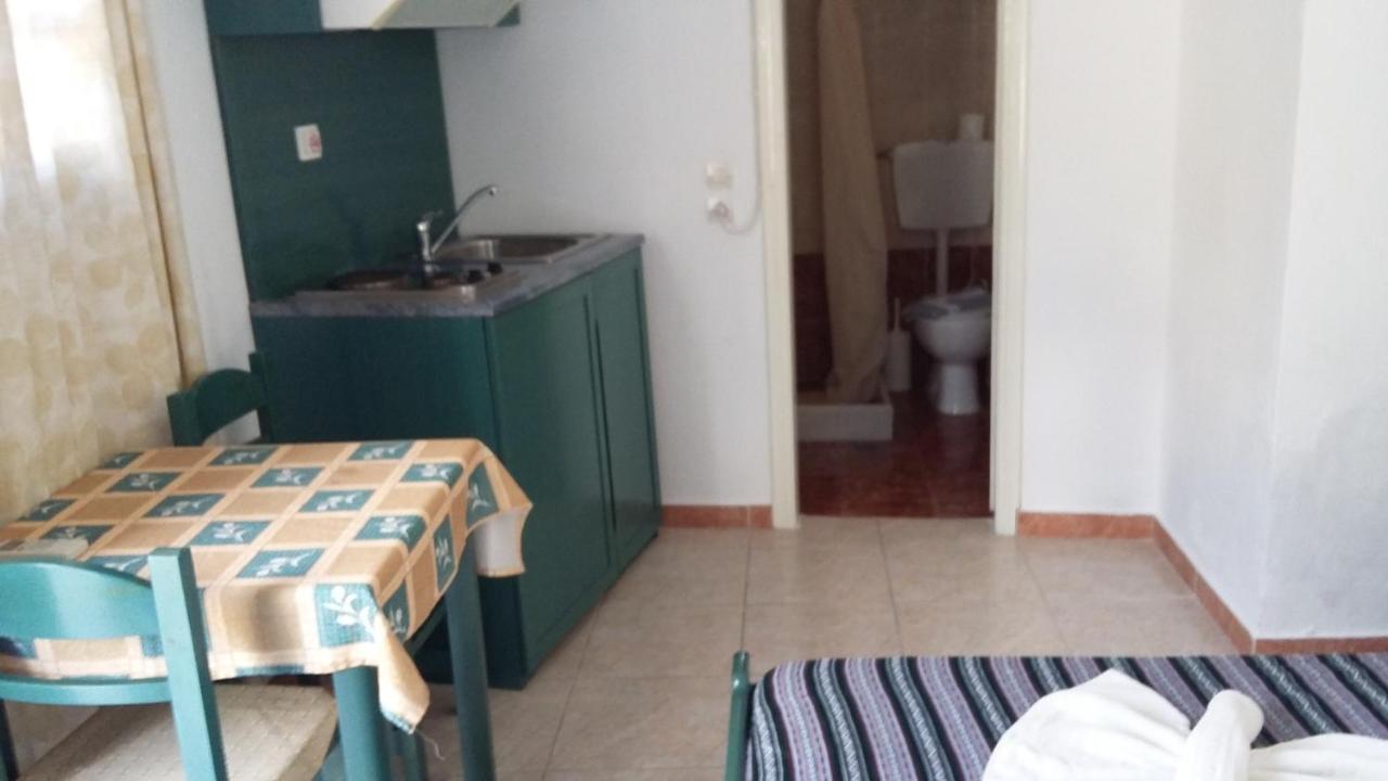 5Bedroom Villa In Perissa Beach Extérieur photo